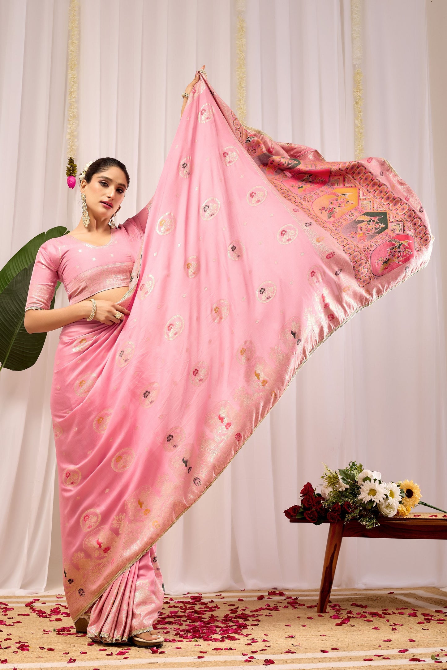 Elegant Soft Pink Woven Silk Saree with Classic Traditional Patterns, Designer Border and Luxurious Pallu