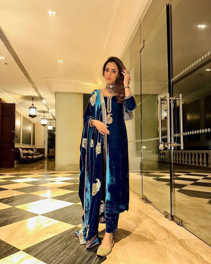 Heavy Embroided Velvet Kurti Pant Dupatta Set (Stitched)