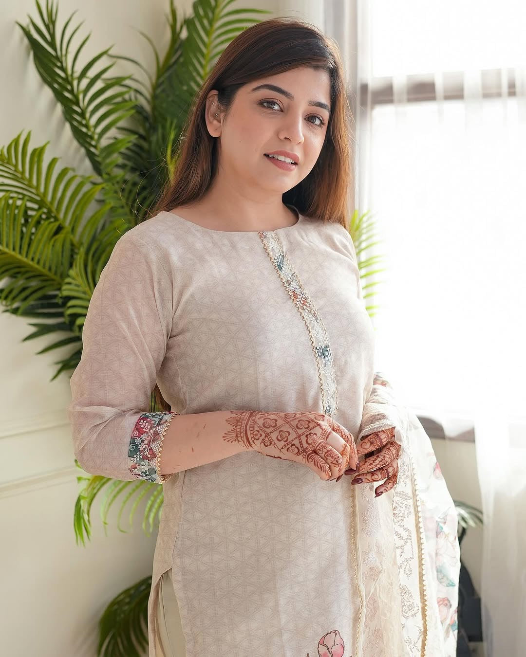 Linen Cotton Digital Floral Print work White Summer Wear Kurti Pant Dupatta Set (Stitched)