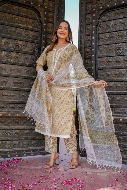 Prakriti Kamal Delight Suit Set - Doriya