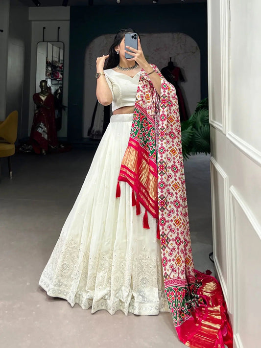 Ethenika Originals Georgette Lakhnavi Mirror work White Concept Chaniya Choli
