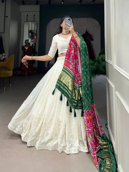 Ethenika Originals Georgette Lakhnavi Mirror work White Concept Chaniya Choli