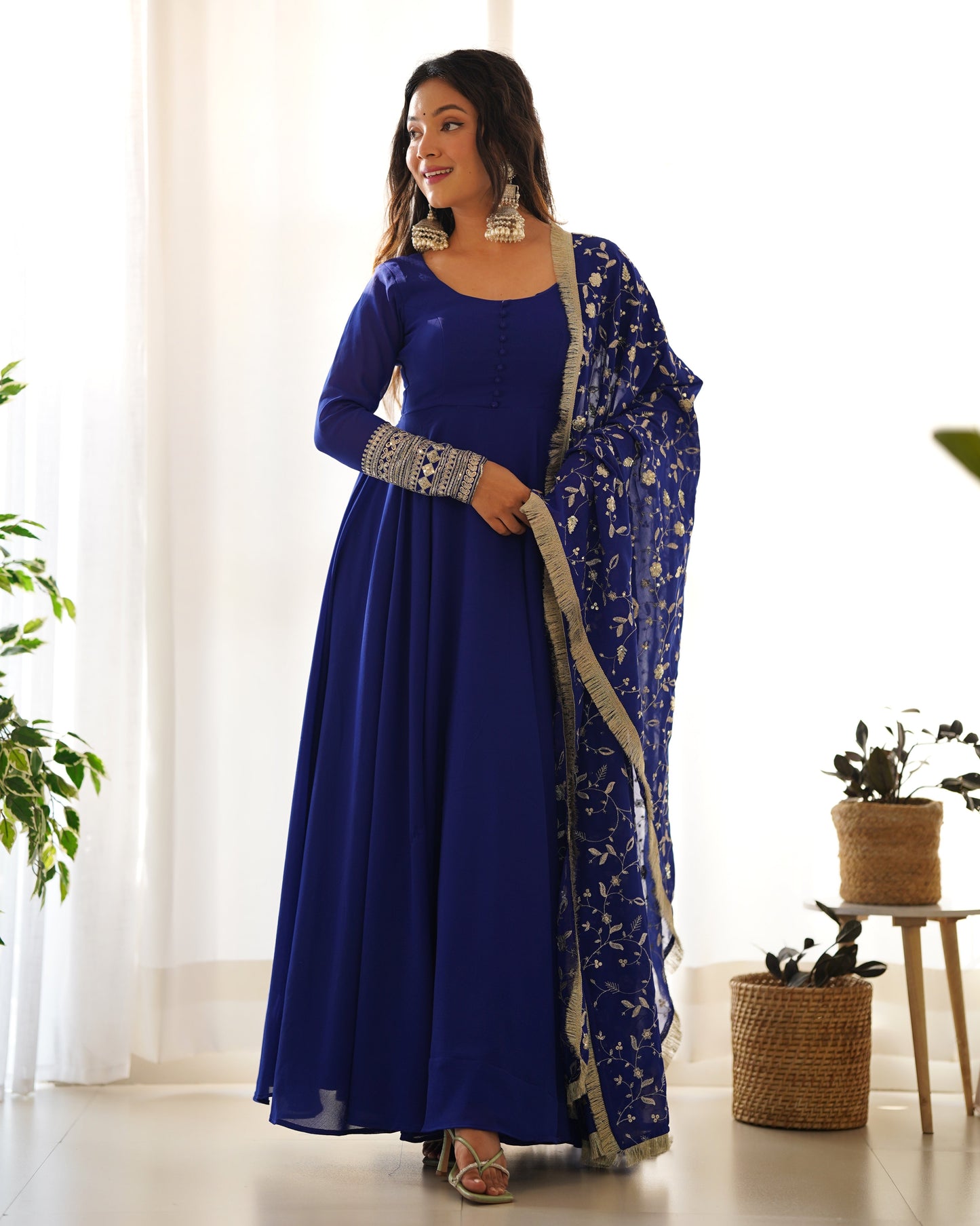 Salini's Beutifull Fancy Anarkali Suit Set
