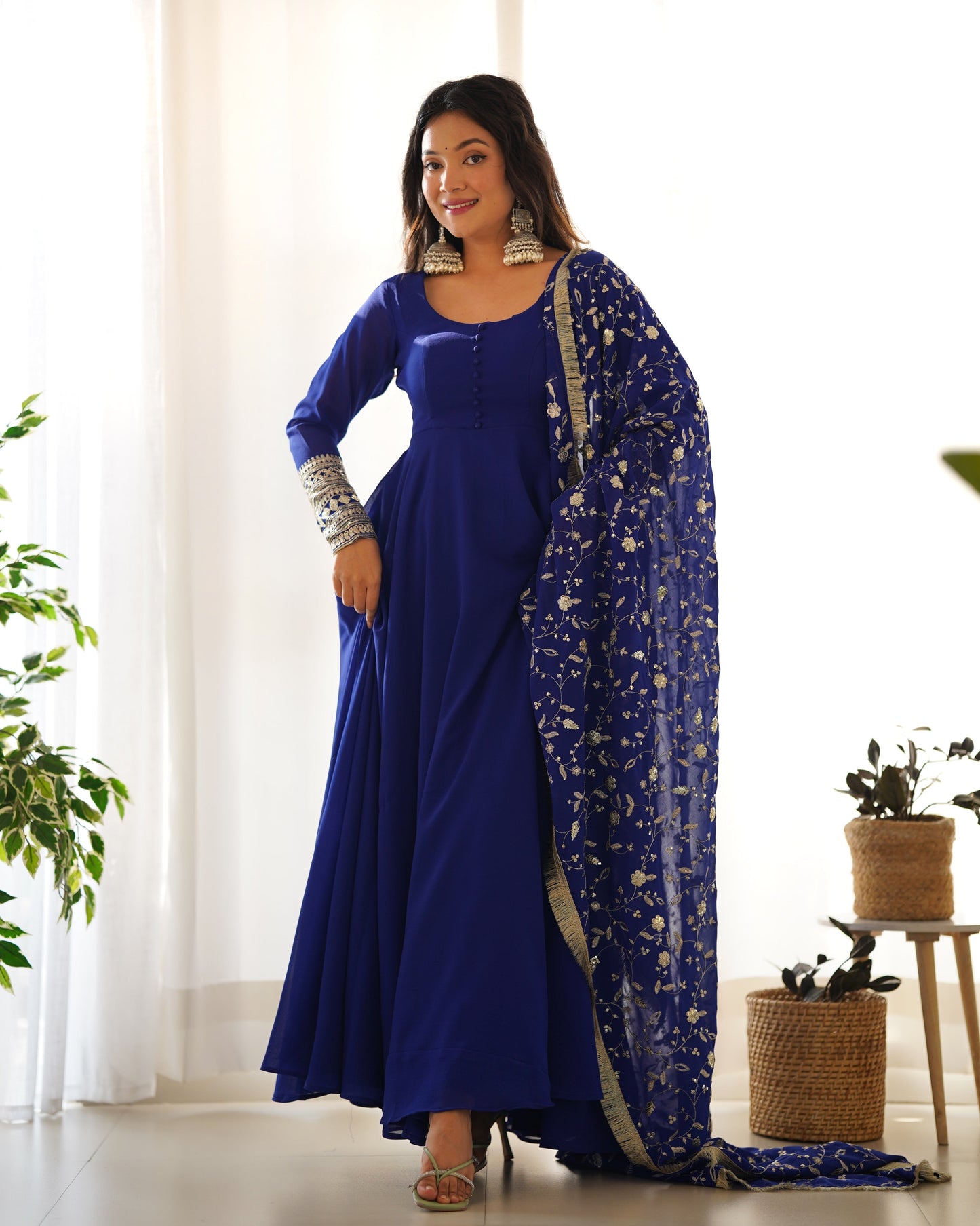 Salini's Beutifull Fancy Anarkali Suit Set