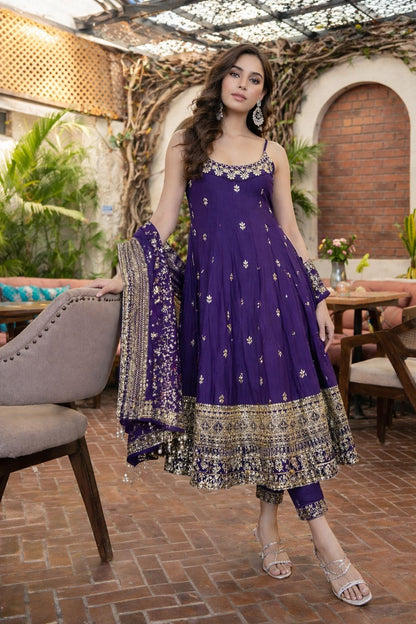 Alveera Premium Quality Anarkali Suit Set with Color