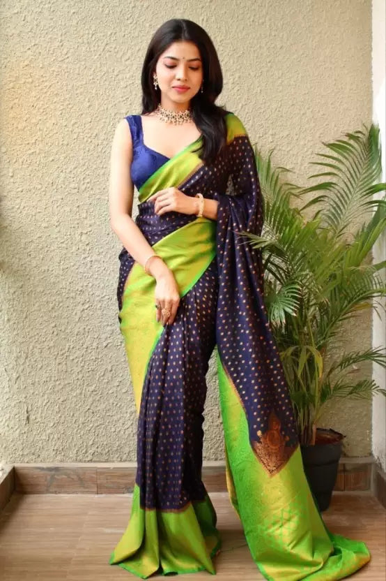 Woven Banarasi Jacquard Saree  (Green)