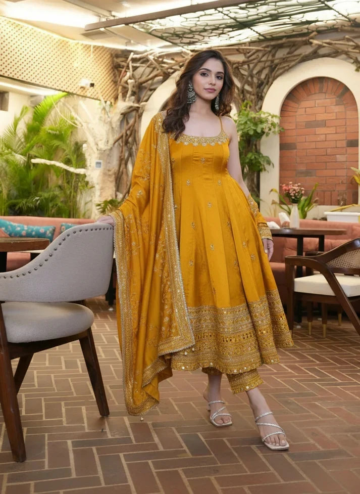 Alveera Premium Quality Anarkali Suit Set with Color