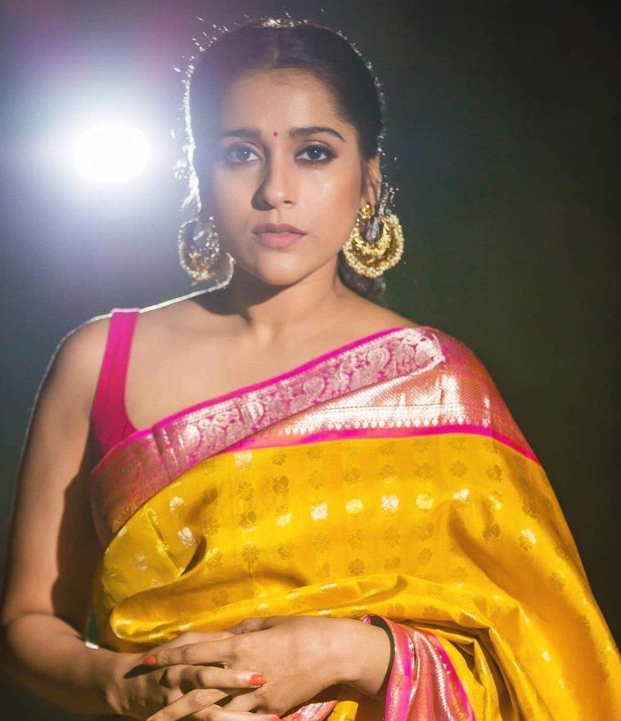 Yellow Chesta Soft Silk Saree with Woven Design