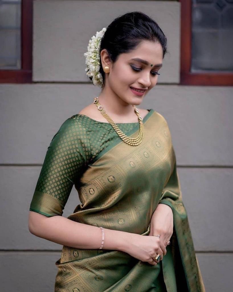 Green Banarasi Jacquard Saree with Zari Woven Pattern