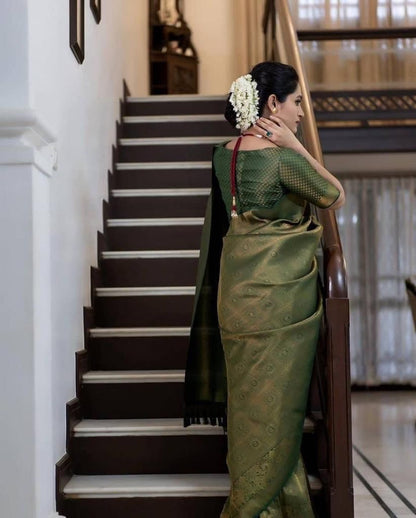 Green Banarasi Jacquard Saree with Zari Woven Pattern