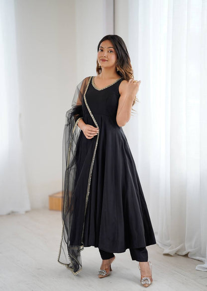 Kiyara Black Color Anarkali Suit Set [Sleeves Fabric Attached]
